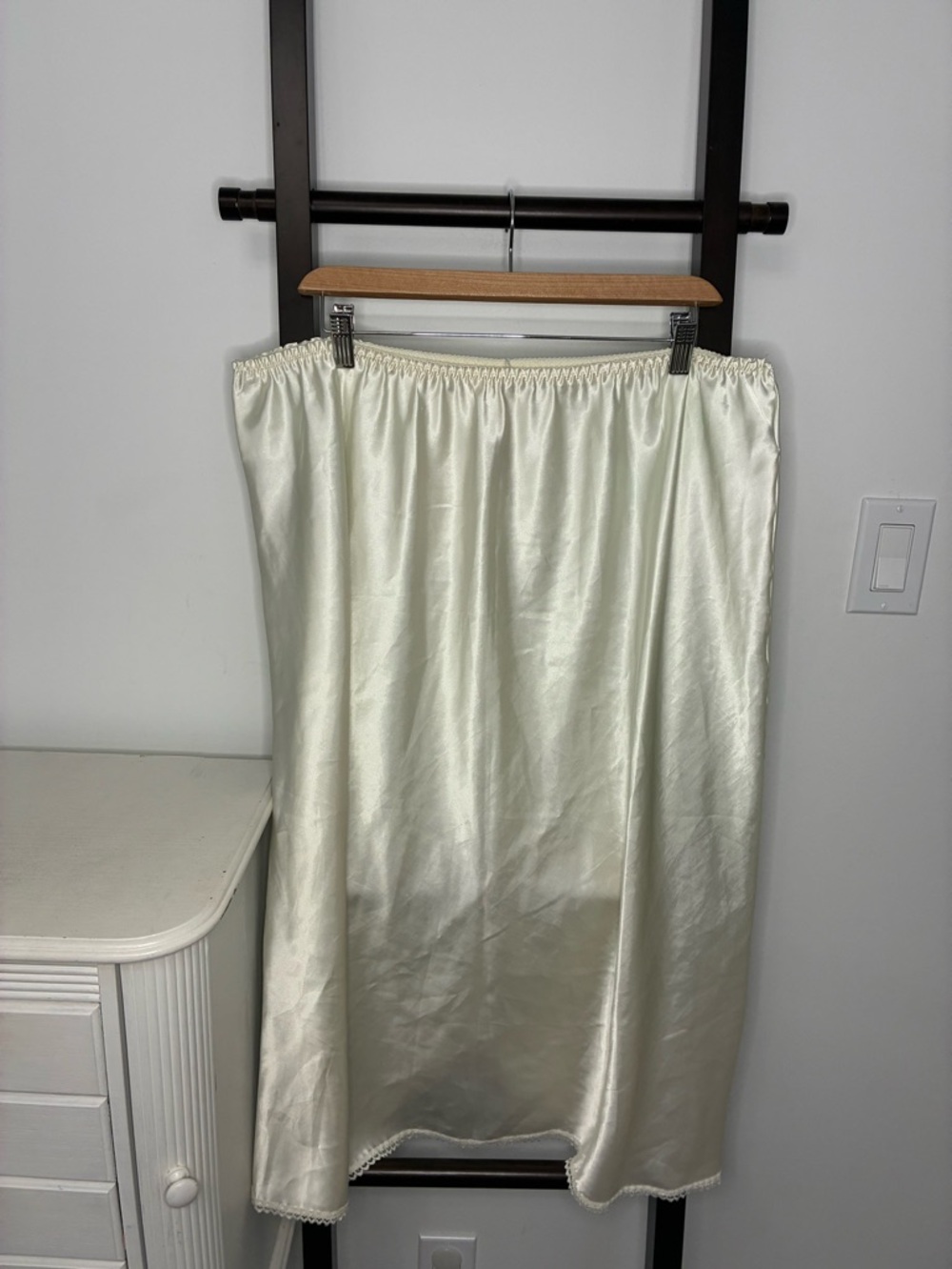 Plus size ivory slip. Vintage. Made in Canada. Size 3X. Cotton Ginny Plus